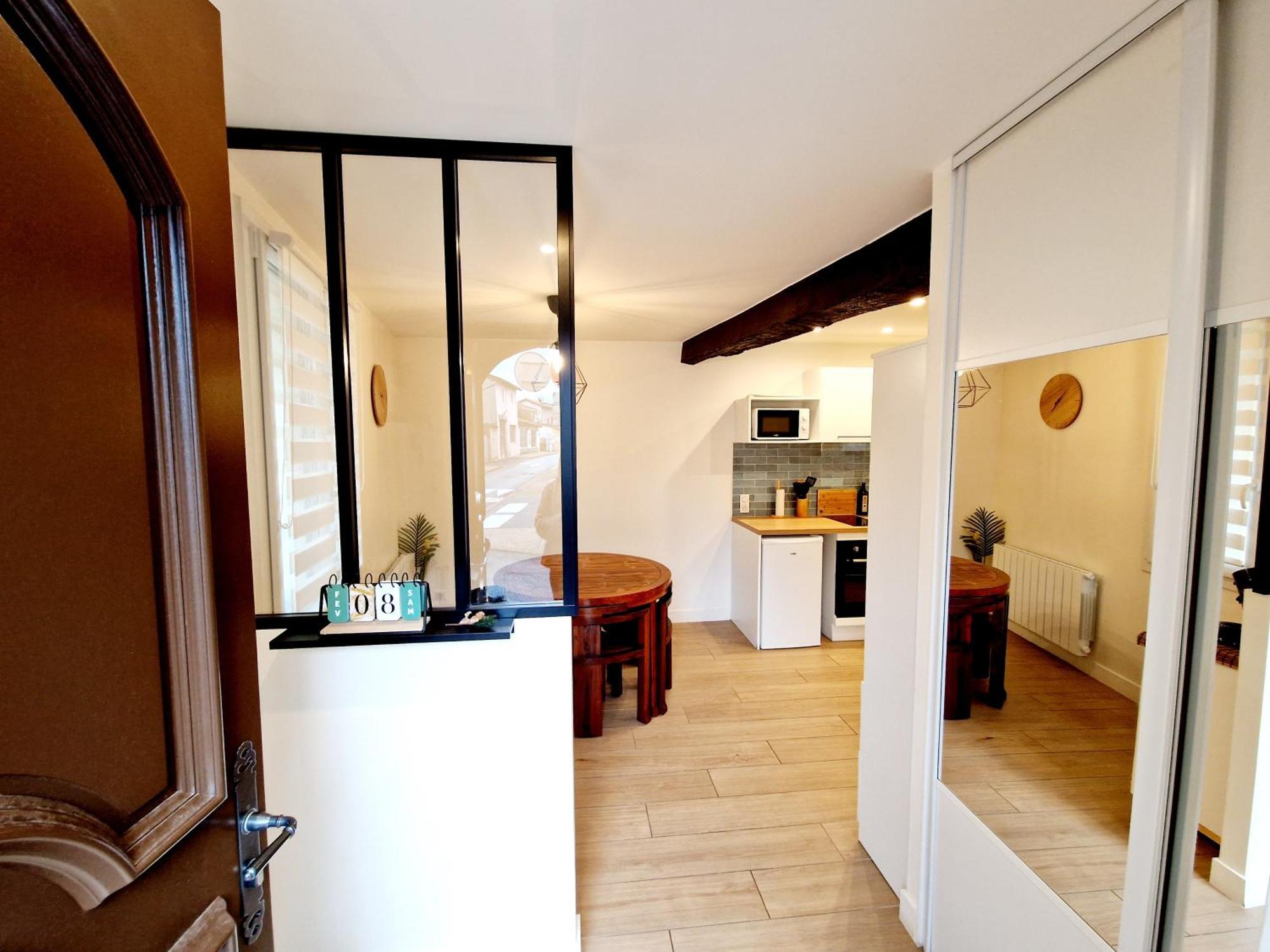 Studio Entierement Equipe Cailloux-sur-Fontaines 外观 照片